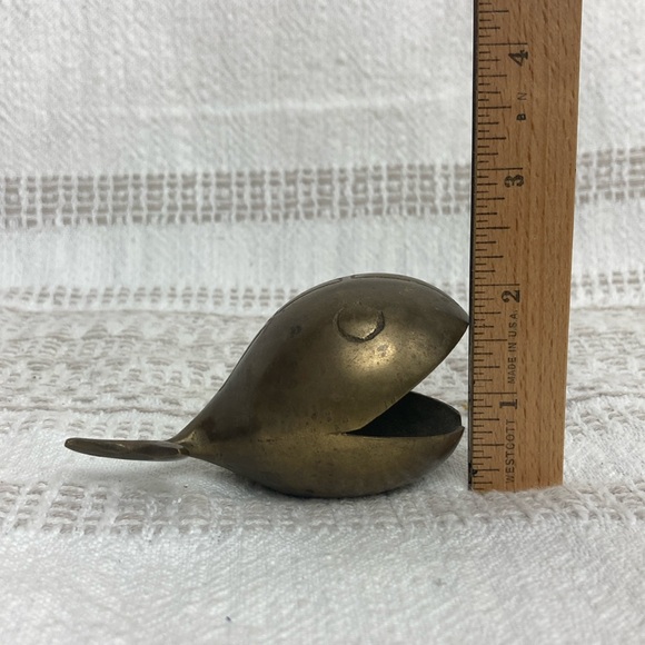 Brass Whale Ashtray - Picture 7 of 8